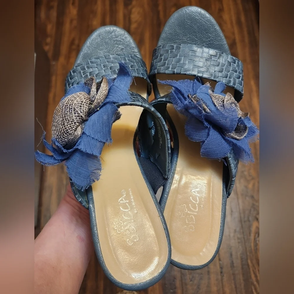 Sbicca Blue Silver Hotmark Flower Platform Wedge Heels Sz 7.5 EUC